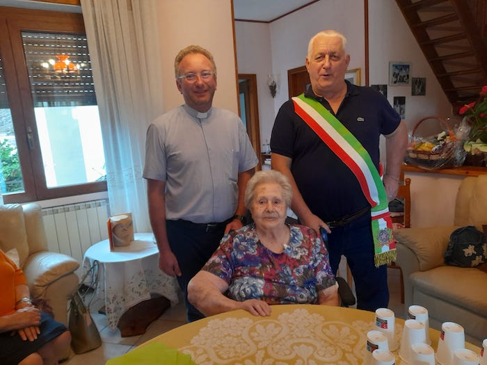 Cossogno: il Toc alla Confraternita del Pane, alla ristoratrice Enrica Bottacchi ed alla nonna centenaria Carolina Perazzi 