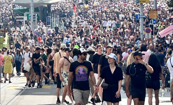 Zurigo: 30 anni di Street parade, ancora 920mila visitatori. Di W. Finkbohner 