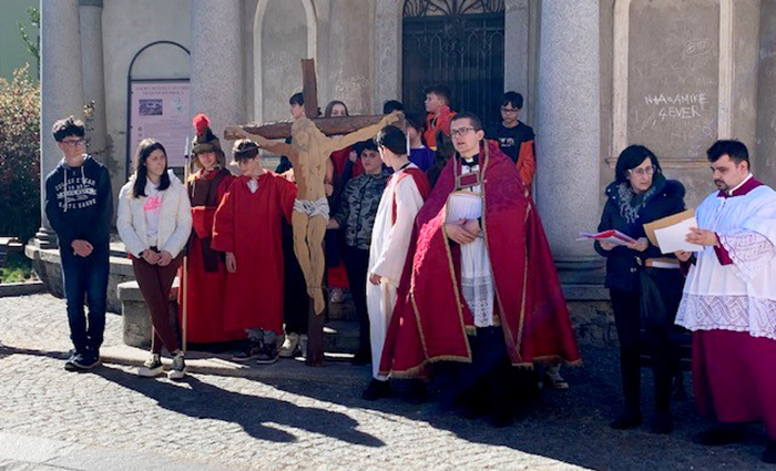 La Passione interpretata dai ragazzi del Rosmini International Campus