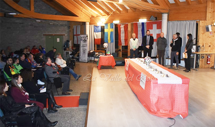 Sorteggio per il Campionato di Calcio amatoriale europeo per squadre montane. Foto