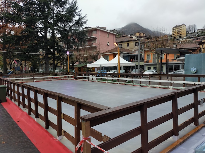 Omegna: apre la pista di pattinaggio 