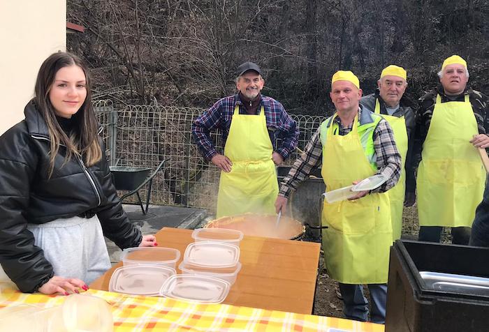 Cosasca: polenta e salamini per restaurare la chiesa - Foto