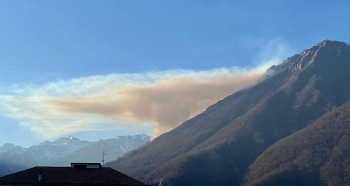 Un incendio è divampato in Val Bognanco 