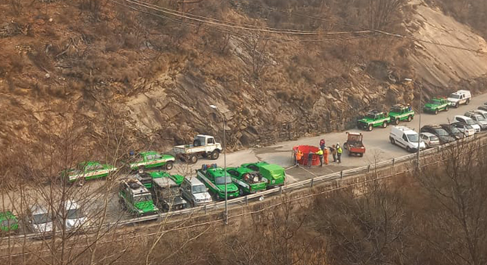 Incendio Monteossolano: allestita vasca per i lanci con l'elicottero, 50 volontari
