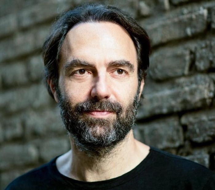 Neri Marcorè verso il sold out alla Fabbrica con "Le mie canzoni altrui"