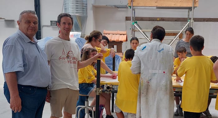 Gravellona: una scuola estiva in cantiere, piccoli edili crescono 
