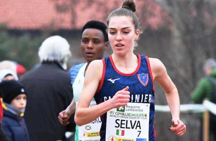Giovanna Selva al via della gara "Attraverso le mura Città di Massa"