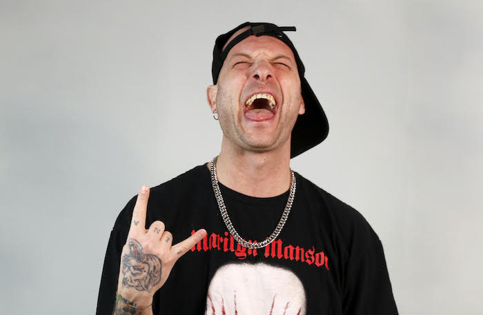 Clementino all'Arena del Maggiore: prezzi popolari per 75 minuti di musica e show