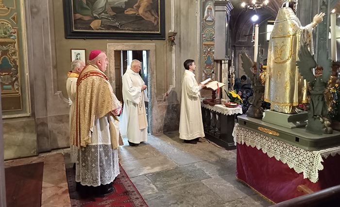 il vescovo di Novara a Colloro di Premosello per la festa di san Gottardo