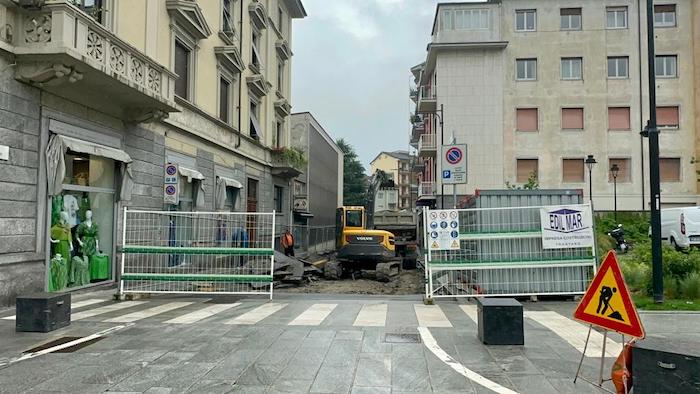 Lavori in corso in via Francioli: si completa il restyling del centro domese