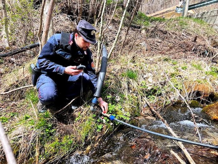 Prelevavano l'acqua senza pagare: multe per 30mila euro a cinque imprese del VCO