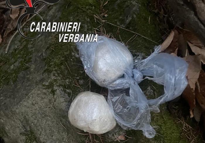 Stresa: il bosco come piazza di spaccio h24, 7 nordafricani denunciati 