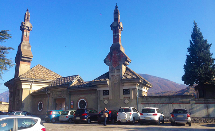 Atti vandalici al cimitero di Domodossola sabato notte. Fatta denuncia