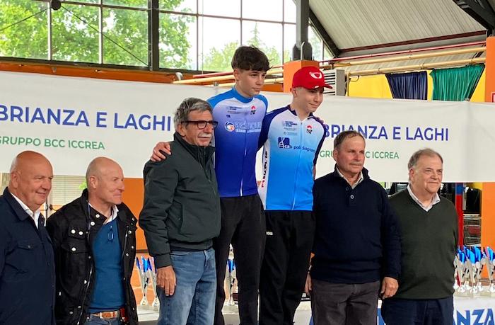 Lorenzo Soldarini del pedale Ossolano sul podio ad Alzate Brianza