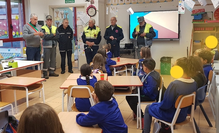 San Bernardino:  a scuola di civismo e territorio. Arriva lo scuolabus elettrico 