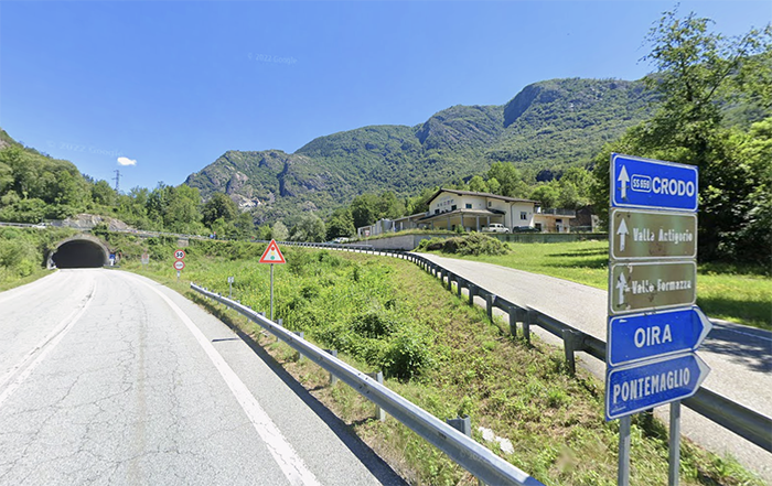 Incidente tra una vettura e una moto all’interno della Galleria di Pontemaglio