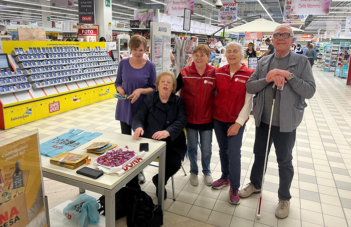 Un successo la raccolta alimentare organizzata nei centri commerciali della Coop