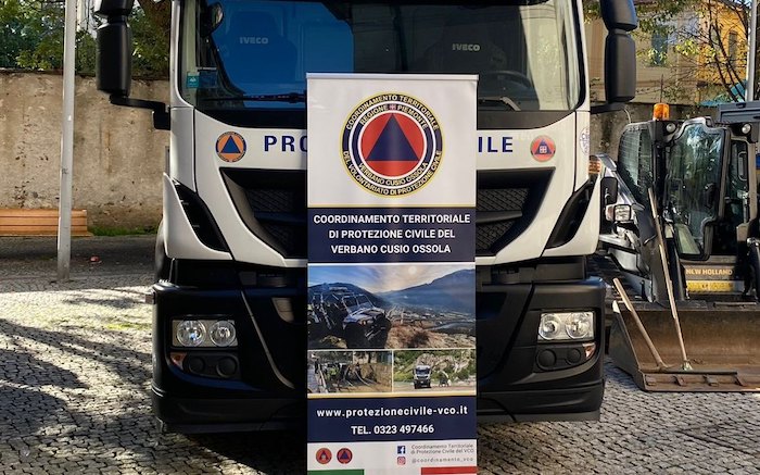 Pallanza: la Protezione civile in piazza per "Io non rischio"