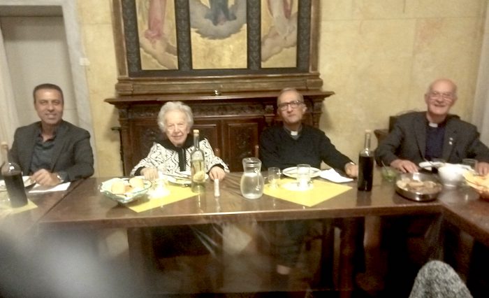 "Amici" del Calvario: cena e lotteria per 80, Giuseppina Viarana neo-cavaliere