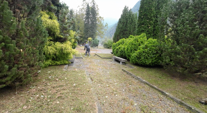 Operazione recupero: ancora un sabato di grandi pulizie al parco delle terme di Crodo
