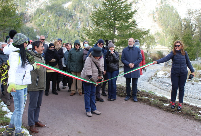 Devero per tutti: taglio del nastro per i primi 400 metri della pista ecocompatibile