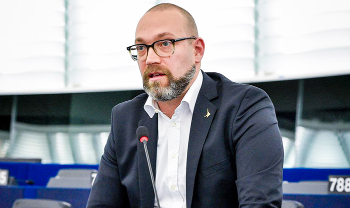 "Forse la riapertura di Camedo lunedì 4 maggio", soddisfatto l'europarlamentare Panza (Lega): “Continuo a lavorare"”