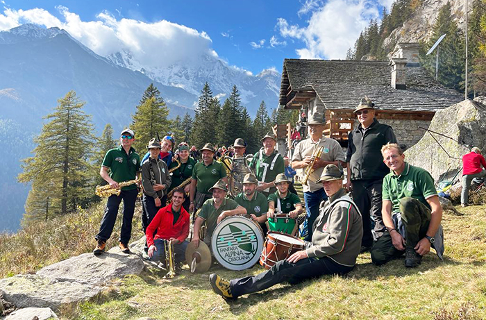 Festa a Bognanco per la Fanfara alpina ossolana