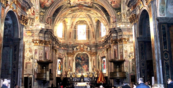 I ladri “silenziano” la messa: rubato l’impianto audio della chiesa
