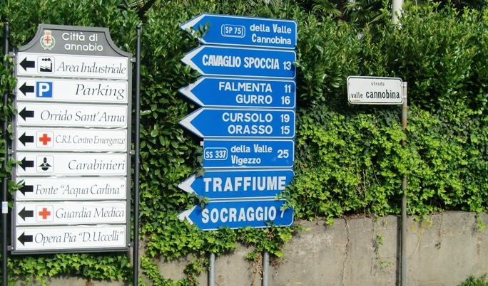 Caduta massi in Cannobina, aperta la sp75. Domani verifiche al versante