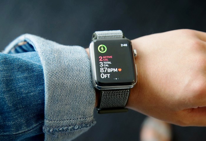 Ottantanovenne scopre di avere un infarto in corso dall’Apple watch