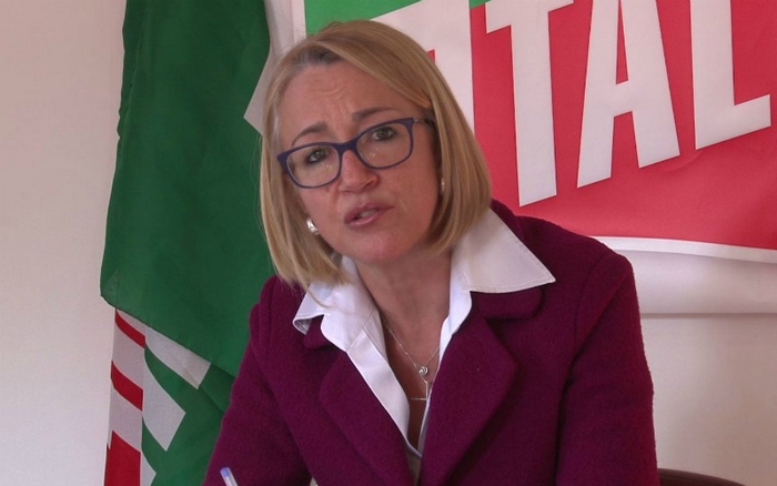 Cristina: mantenere gli ospedali e fare del Castelli un’eccellenza oncologica
