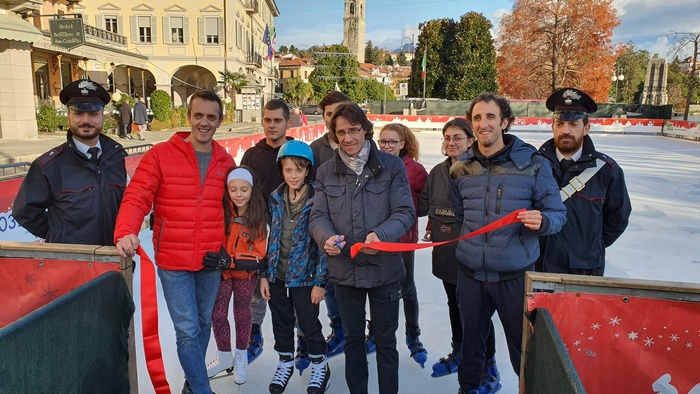 Inaugurata la pista da pattinaggio di Pallanza
