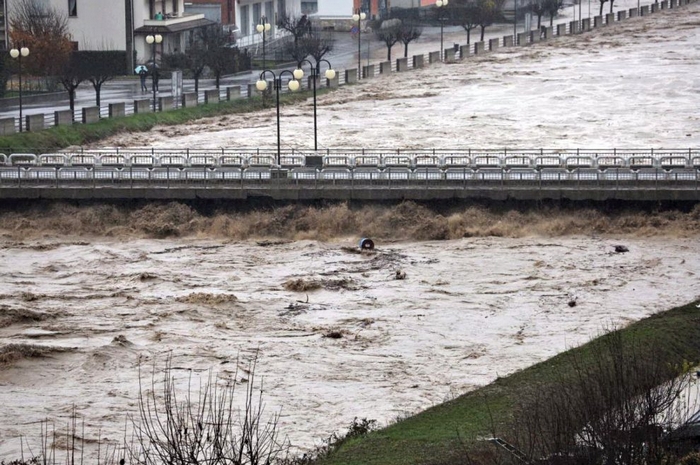 Maltempo, allerta rossa in Piemonte. Nel Vco fiumi sotto controllo e isolati smottamenti
