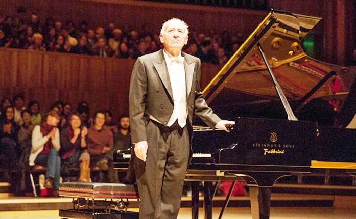Il pianoforte del Maestro Pollini torna a Stresa dopo cinquant’anni