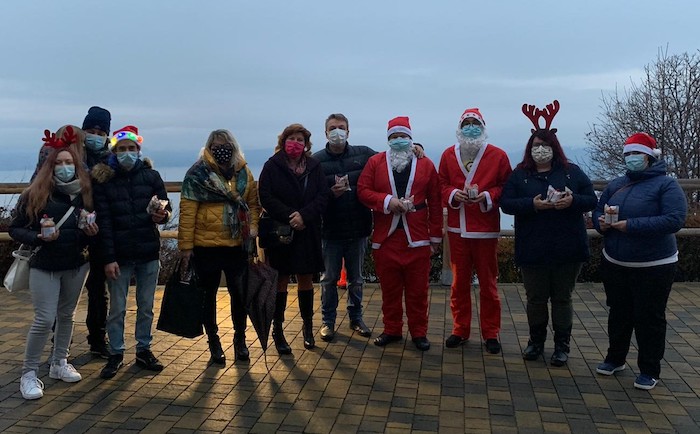 Belgirate: ART e Gruppo Giovani in visita natalizia alla rsa