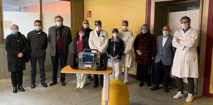 Un monitor defibrillatore il regalo di Natale della Raffineria Metalli Cusiana all’ospedale