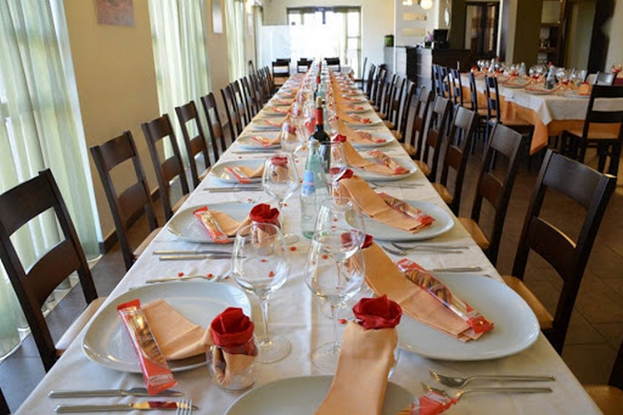 Da oggi la Fase-3 svizzera: al ristorante anche in gruppi, aprono teatri e postriboli