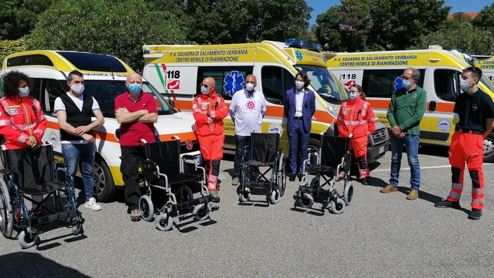 Un nuovo mezzo e quattro carrozzine in dono alla Squadra nautica
