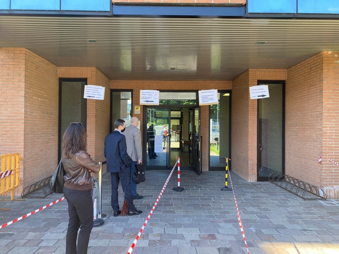 Riapre il Tribunale: ingressi separati, accessi limitati e udienze ancora a porte chiuse