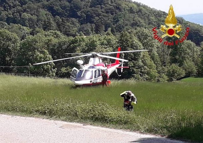 Grida dal bosco: arrivano Soccorso alpino ed elicottero. Ma era un falso allarme
