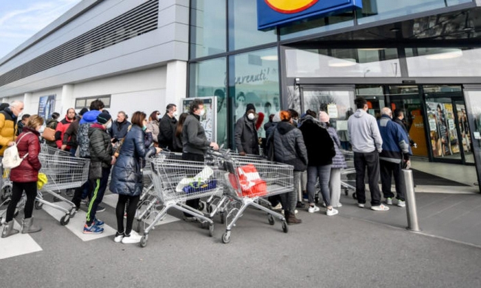 Verbania accorcia l’apertura dei supermercati: domenica si chiude alle 13