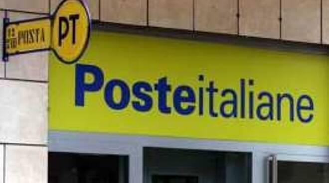 Le Poste anticipano le pensioni di aprile e pagano in contanti a scaglioni