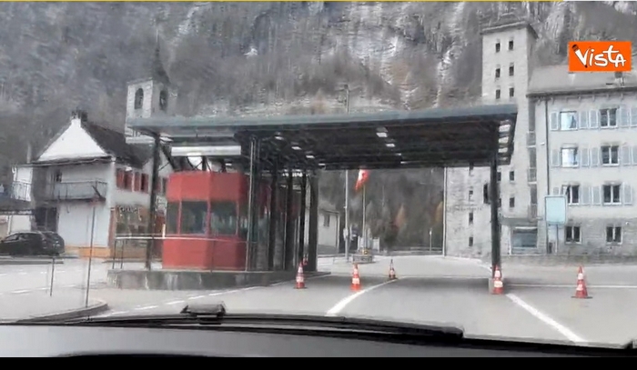 La gita sulla neve svizzera della giornalista milanese che “buca” i controlli della zona rossa