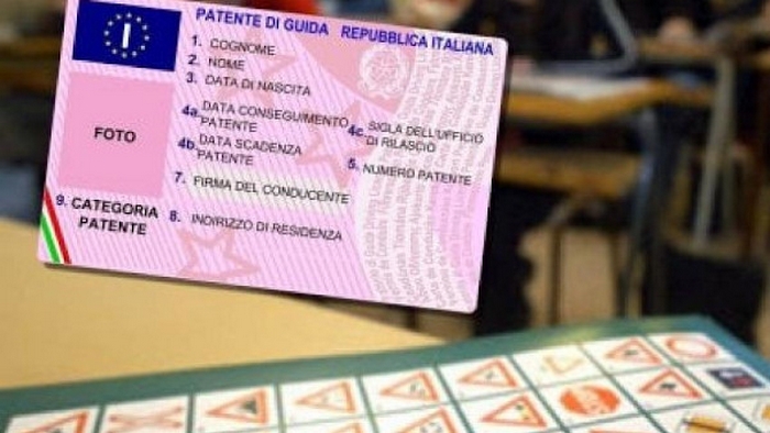 Vittima di un incidente in scooter multata: guidava senza mai aver preso il patentino
