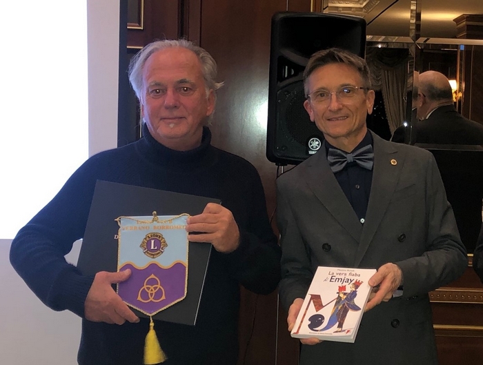 L’ex manager discografico racconta gli aneddoti delle pop-star