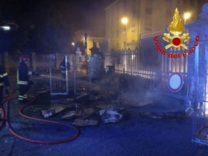 luino incendio 1