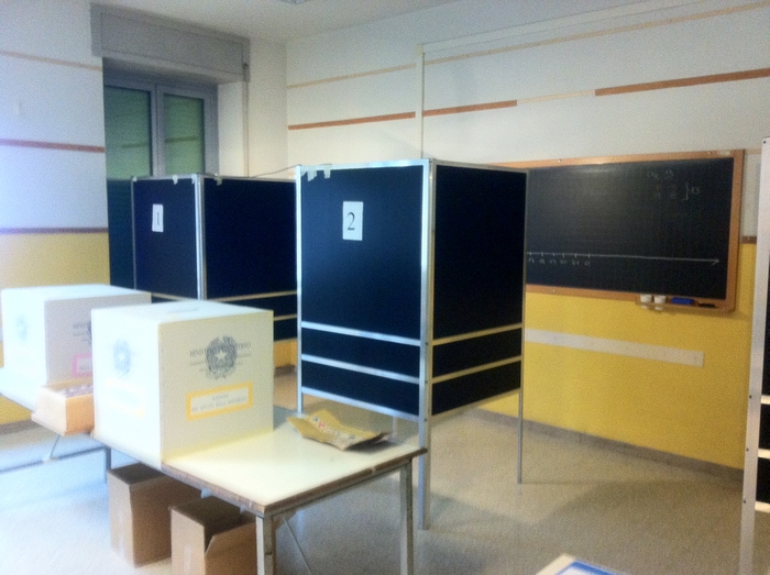 Verbania civica: via per sempre i seggi dalle scuole