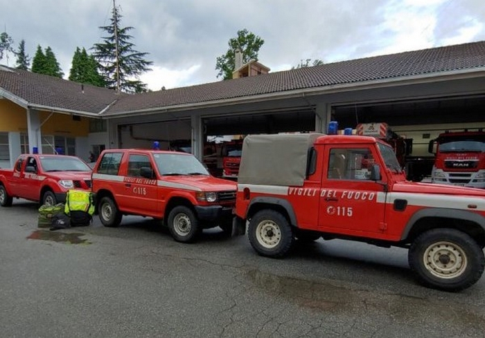 Tre squadre dei vigili del Vco in Sicilia per combattere i roghi