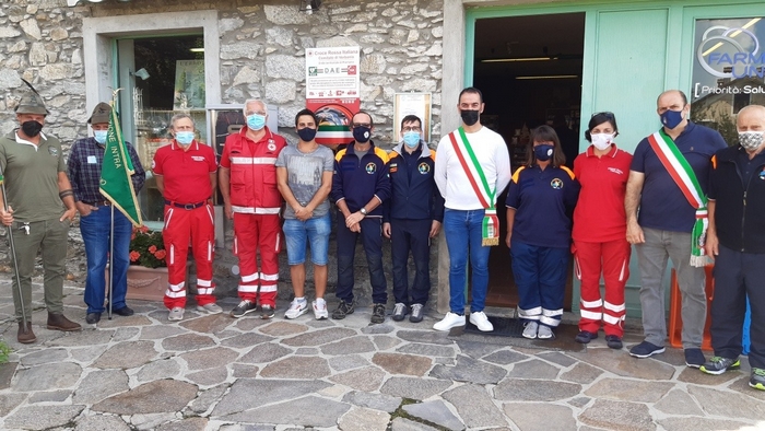 Due defibrillatori a Bee e Premeno in ricordo del volontario della Croce Rossa