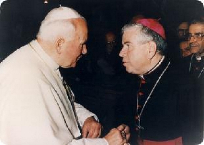 Cannobio rende omaggio a don Germano: la piazza del santuario intitolata a Zaccheo